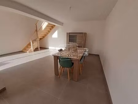 location maison meublé à saint-laurent-des-autels (49270) : à louer meublé / 94m² saint-la