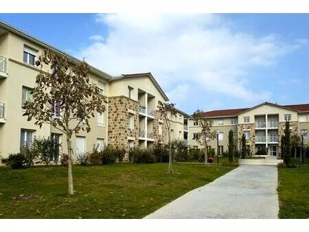 résidence sécurisée avec piscine