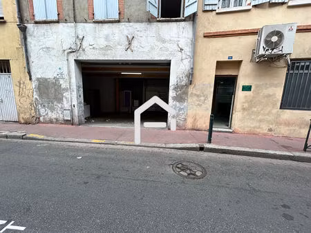 parking / box toulouse 42 m2