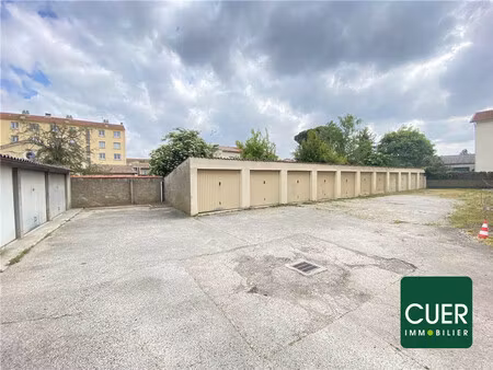 garage valence - grand charran