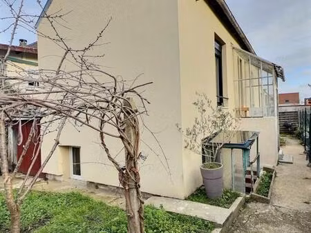 maison familiale 5 pièces avec jardin et terrasse