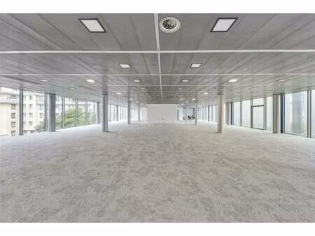 location bureau paris 19ème (75019) 606 m²