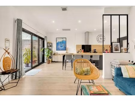 appartement contemporain 62 m² – terrasse 50 m² – métro fontaine lestang