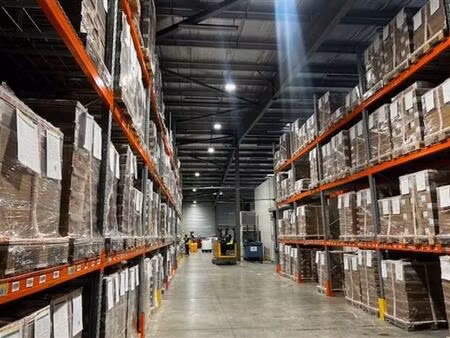 location entrepôt / local d'activités aix en provence 4 194 m²