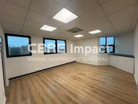 location bureau reims 117 m²