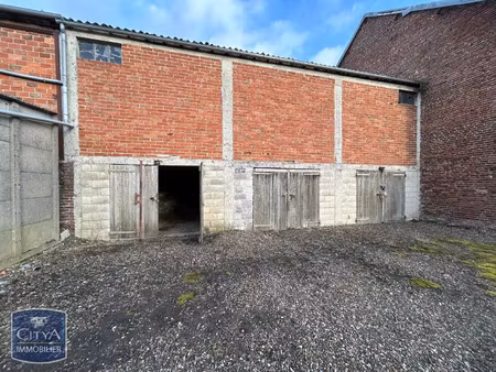 parking à louer 20 m² - tergnier (02) - 55€