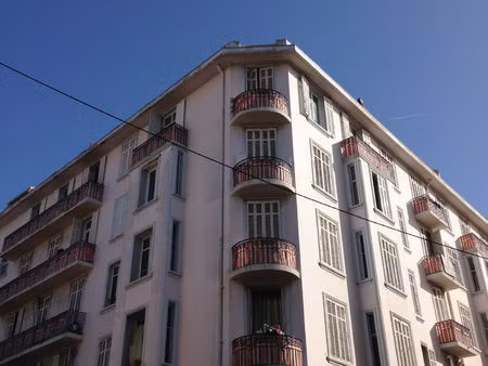 location appartement 1 pièce 23 m² à cannes (06400)