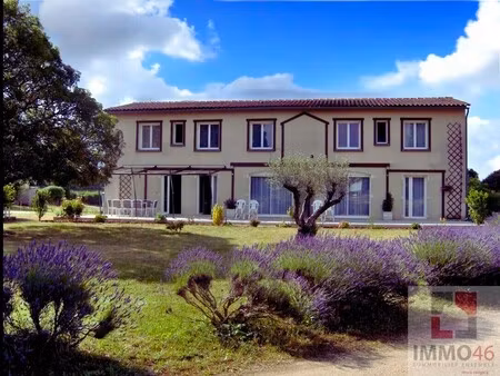 achat local commercial 380m² rocamadour 46500