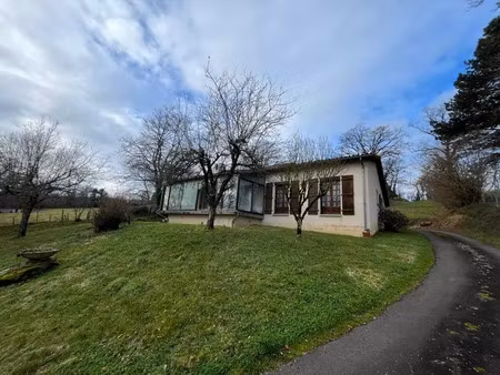 vente maison 4 pièces 100 m² à confolens (16500)  145 800 €