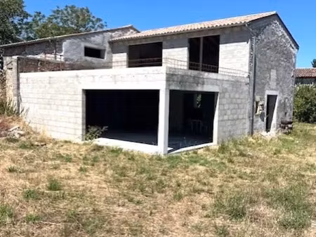 vente maison 7 pièces 271 m² à epargnes (17120)  139 000 €