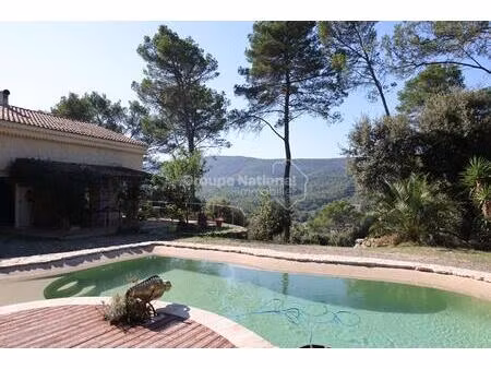 le thoronet - villa 6 pièce(s) 175 m2 habitables - terrain 3243m2