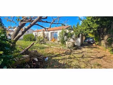 charmante maison 5 pièces et grand jardin à arles