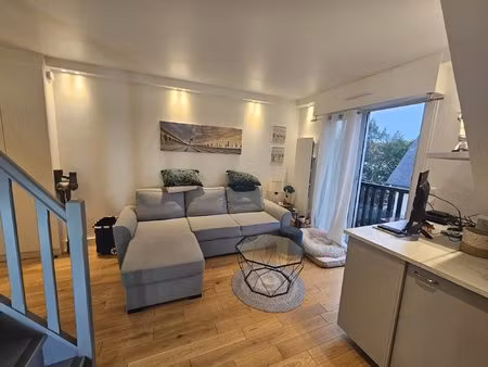 duplex de près de 39 m² au sol  situé à seulement 500 mètre