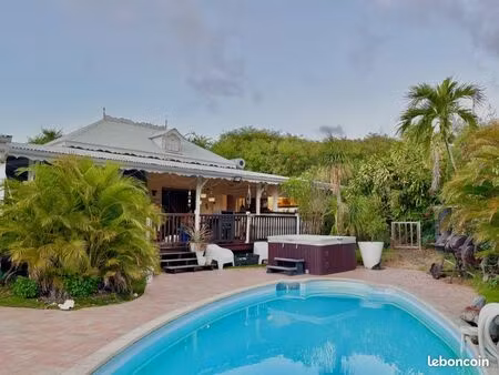 bungalow 5 pièces 150 m²