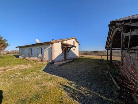 maison de campagne avec deux chambres  grange et vue magnifique