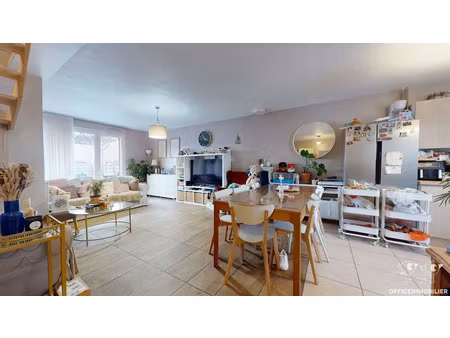 vente maison 4 pièces 97 m² à pelousey (25170)  216 000 €