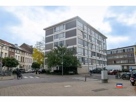 ruim appartement met drie slaapkamers