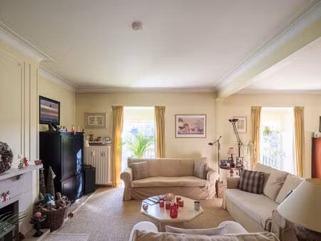 ruim en stijlvol duplexappartement (bew. opp. ±154 m²) met 3 slaapkamers  gelegen in de st