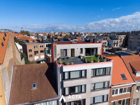 dakappartement met zonnige terrassen in mariakerke