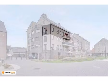 goed onderhouden appartement met twee slaapkamers  terras en afgesloten parkeerplaats