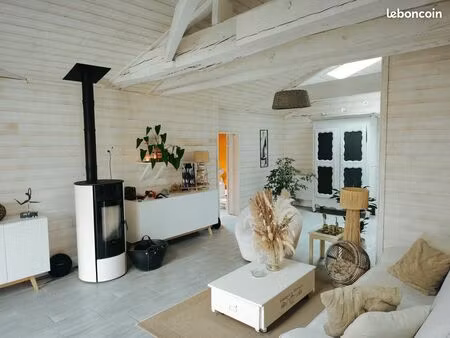 maison de plain pied renovee avec piscine et studio independant