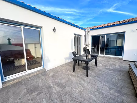 maison de plain-pied avec piscine à aigrefeuille-d'aunis