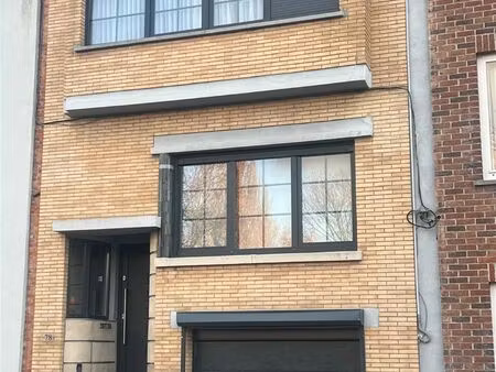 instapklare bel-étage met 2 slpks  garage en tuin