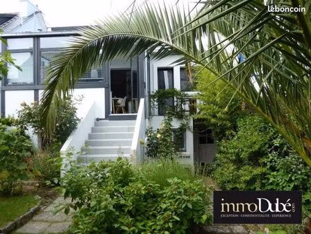 maison de ville 7 pièces 136 m²