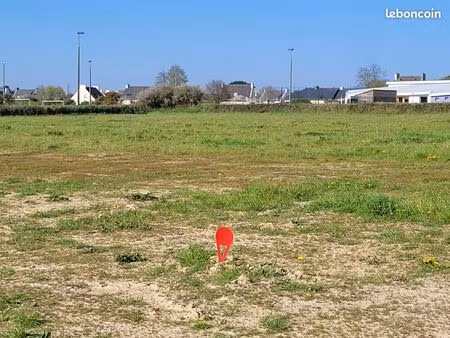 terrain 402 m² landeda