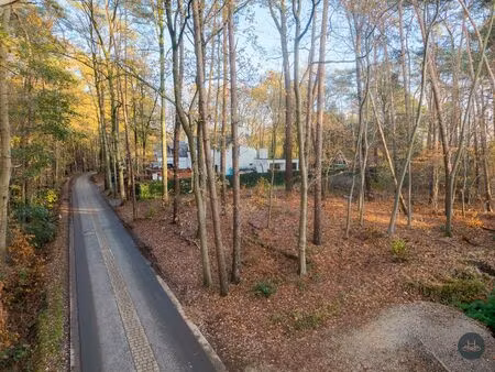 villagrond in het groen met zuid-westelijke oriëntatie