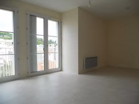location appartement 1 pièce 32 m² à saint-étienne (42000)