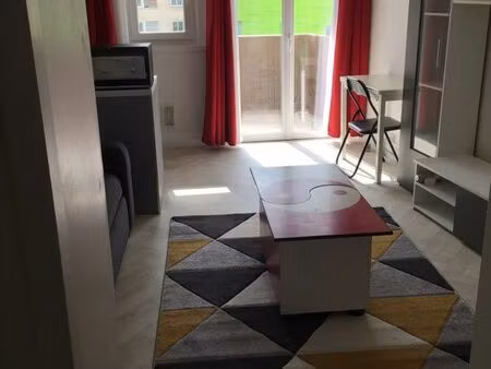 studio 15ème  22m2 + balcon + cave