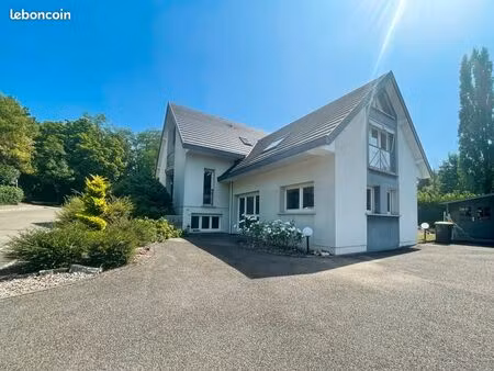 maison 11 pièces 273 m²