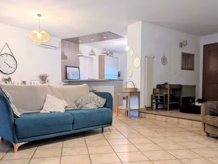 villa de plain pied avec piscine gignac