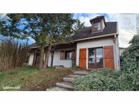 propriété 5 pièces 138 m²