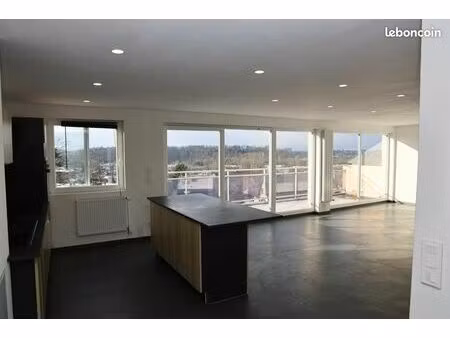 appartement t3 86 m² – dernier étage avec balcon et vue dégagée
