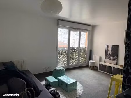 ? magnifique studio meublé – bord de seine – villeneuve-la-garenne