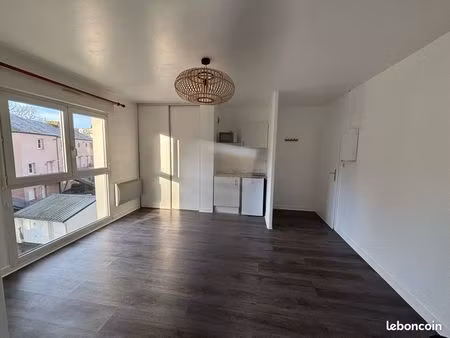 t1bis meublé avec place de parking