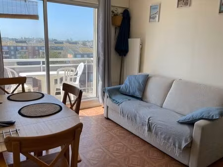 appartement t2 meublé – 25 m² – front de mer – balcon – parking