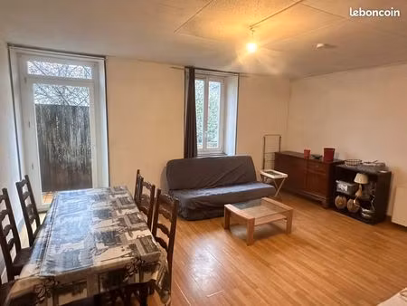 appartement t2 meublé - centre de lavelanet