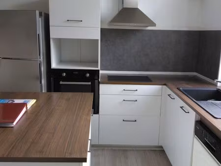 t2 très bon état à louer proche quartier novaciéries