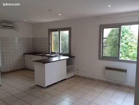 appartement t2 - saint-jean- libre de suite
