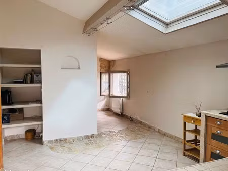 [particulier] six-fours (83140) – avenue du brusc - 2 pièces meublé 35 m² + terrasse