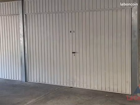 location garage château gombert