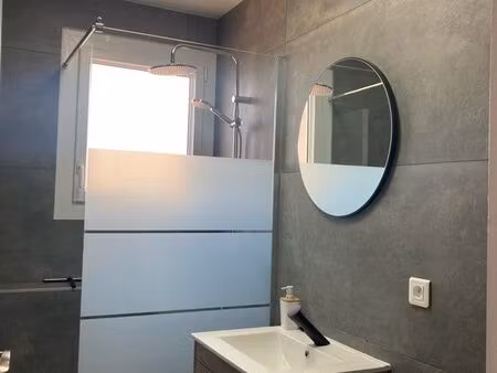 meublé t2 + balcon + garage quartier châteauvert