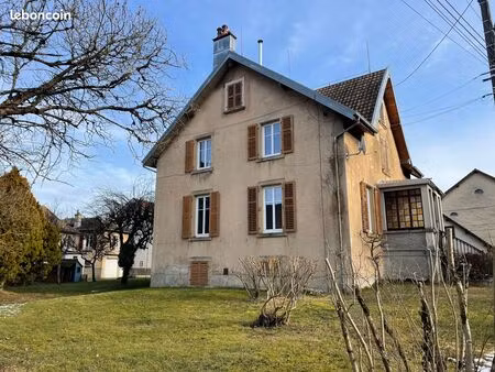 loue superbe maison de maître t7 de 197 m²