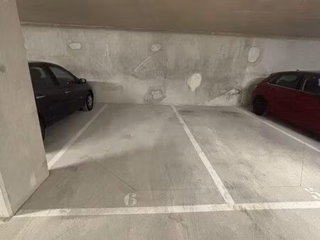 place de parking sous terrain