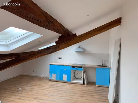 studio refait à neuf avec clim