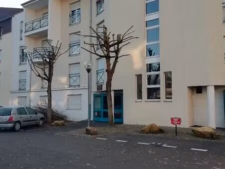 studio devant les pont