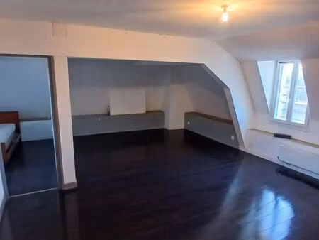 st maixent grand t2 /55m2